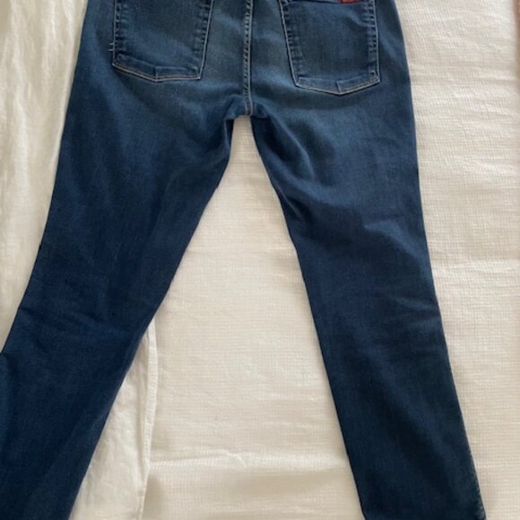 7 for All Mankind Slim Straight Capri Jeans - Picture 4 of 4